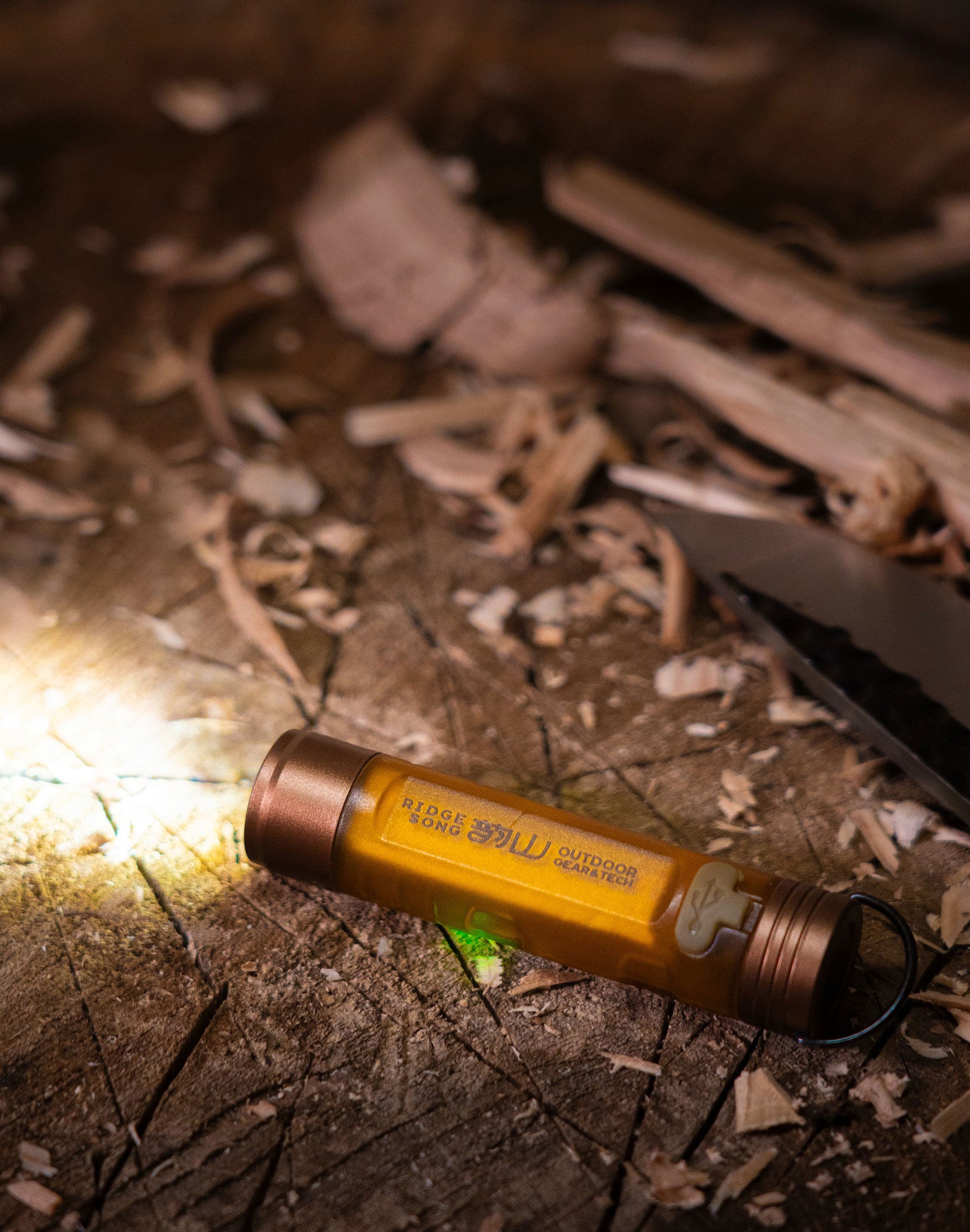 Amberglow Ultra-Light Hiking Flashment - RidgeSong