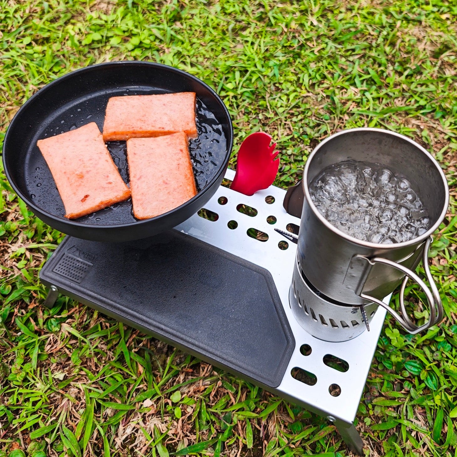 Wild Cook Multi-function Trekking Table